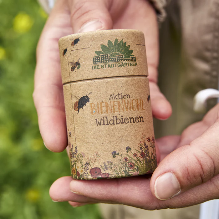 pappverpackung mit saatgut für bienen