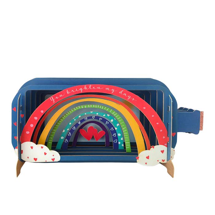 Pop-up Grußkarte mit einem Regenbogen und Herzen.